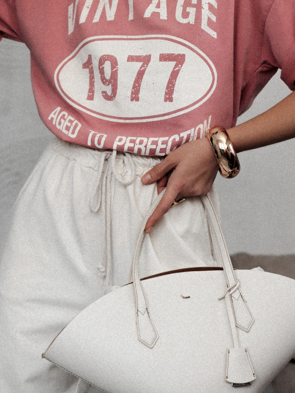 T-SHIRT VINTAGE 1977 O LUŹNIEJSZYM KROJU RÓŻOWY 2