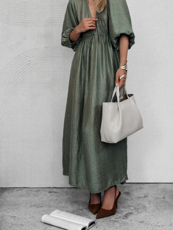 SUKIENKA CARTER Z DEKOLTEM NA PLECACH KHAKI - TENCEL 5