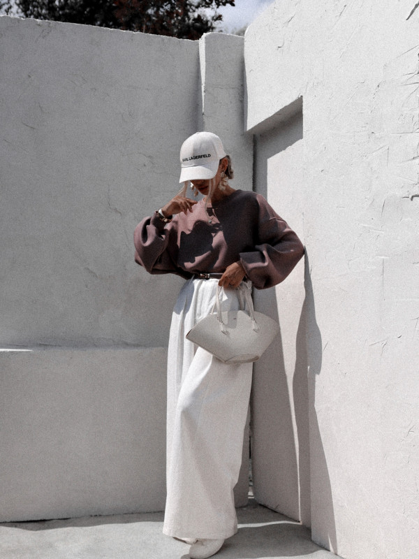 BLUZA AVENLY Z WYCIĘCIEM NA PLECACH TAUPE 4