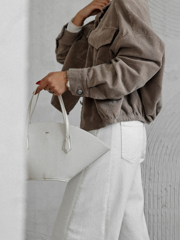 KURTKA GLAM HORIZON O STRUKTURALNYM WYKOŃCZENIU TAUPE 3