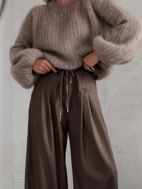 SWETER TEA HOUSE Z MOHEREM Z POSZERZANYM RĘKAWEM TAUPE 3