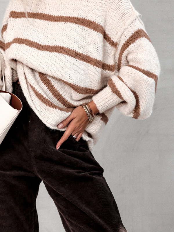 SWETER LUNE & LATTE W BEŻOWE PASKI O KROJU OVERSIZE 3