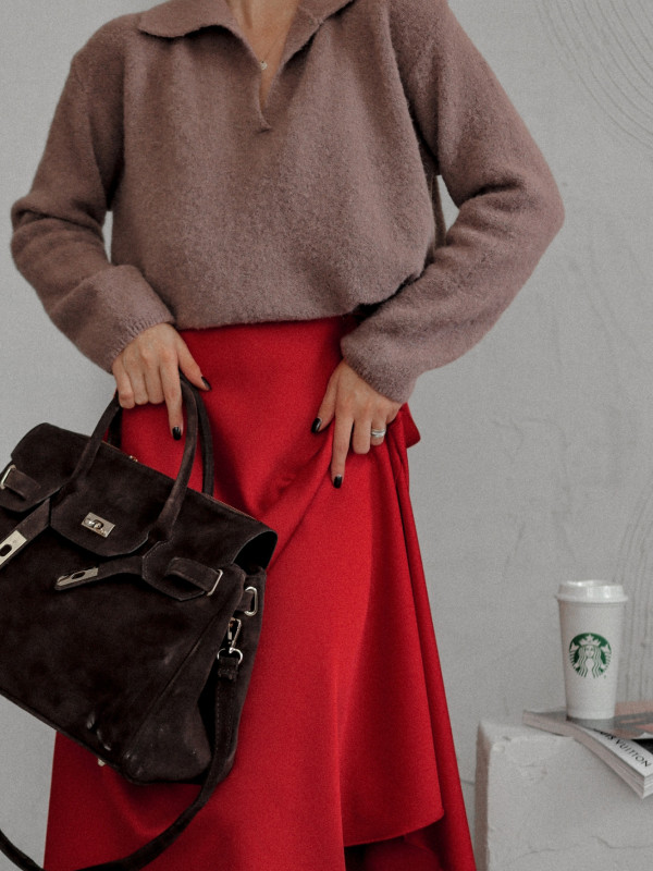 SWETER MIDNIGHT DRAPE Z KOŁNIERZEM TYPU POLO Z ALPAKI - TAUPE 5