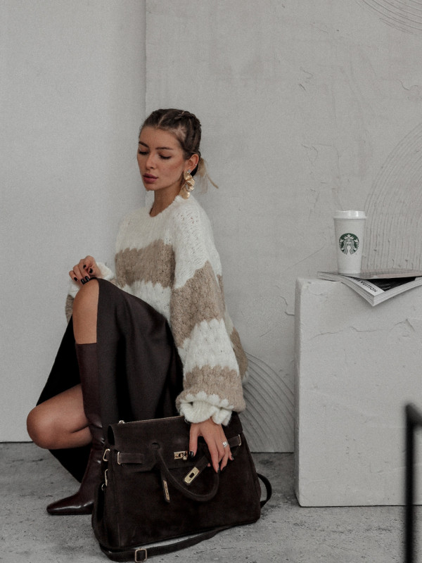 SWETER URBAN WHISPER O KROJU OVERSIZE Z RĘKAWEM TYPU BALLOON 3